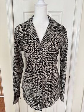 Express black & ivory button down long sleeve Relaxed Portofino shirt small